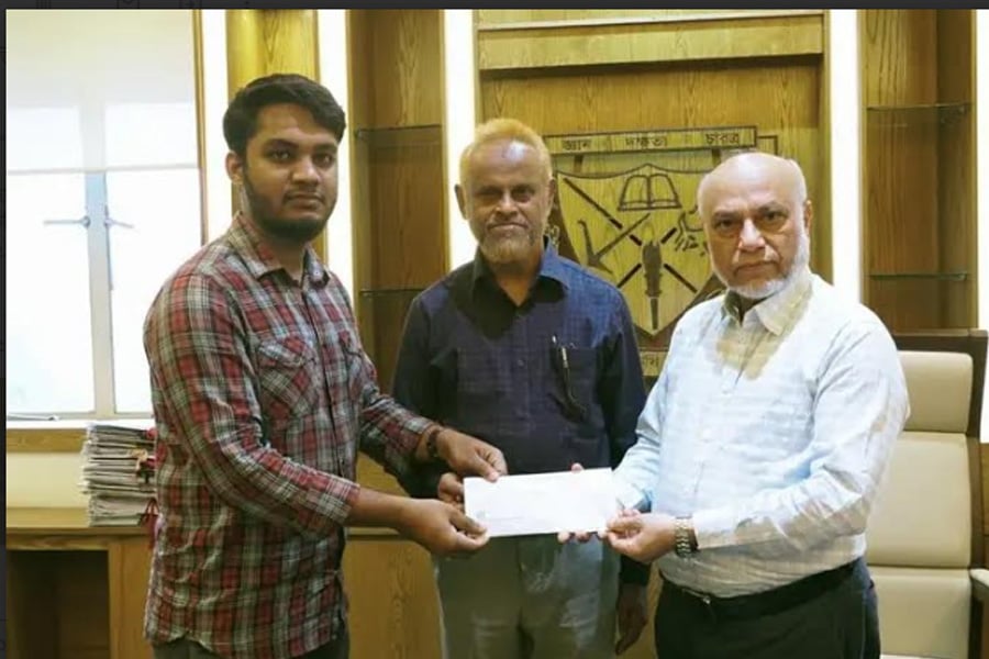 বাকৃবির ৬ মেধাবী শিক্ষার্থী পেলেন ইউজিসি মেধাবৃত্তি