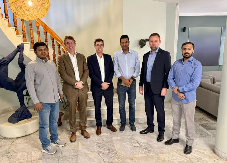 তিন দেশের রাষ্ট্রদূতের সঙ্গে এনসিপির বৈঠক