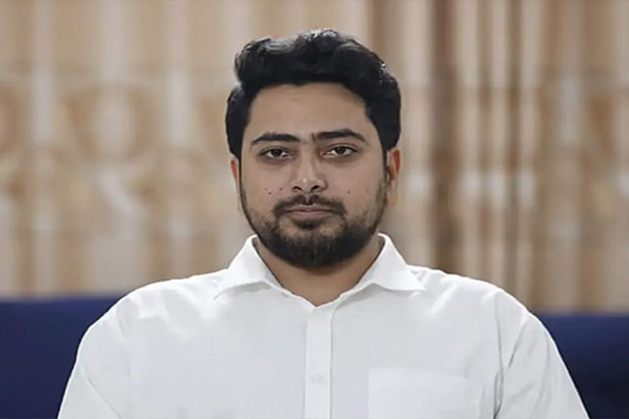 মানবতাবিরোধী অপরাধে সেনা কর্মকর্তাদের বিচার দাবি নাহিদের