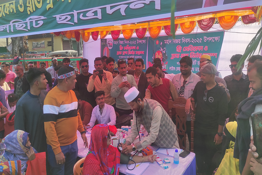 বিজয় দিবসে ছাত্রদলের উদ্যোগে শতাধিক রোগীর ফ্রি চিকিৎসা
