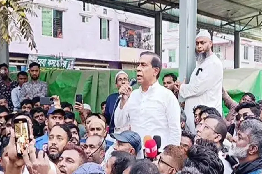 সরে দাঁড়ানোর তিন দিন পর নির্বাচন করার ঘোষণা বিএনপি প্রার্থীর