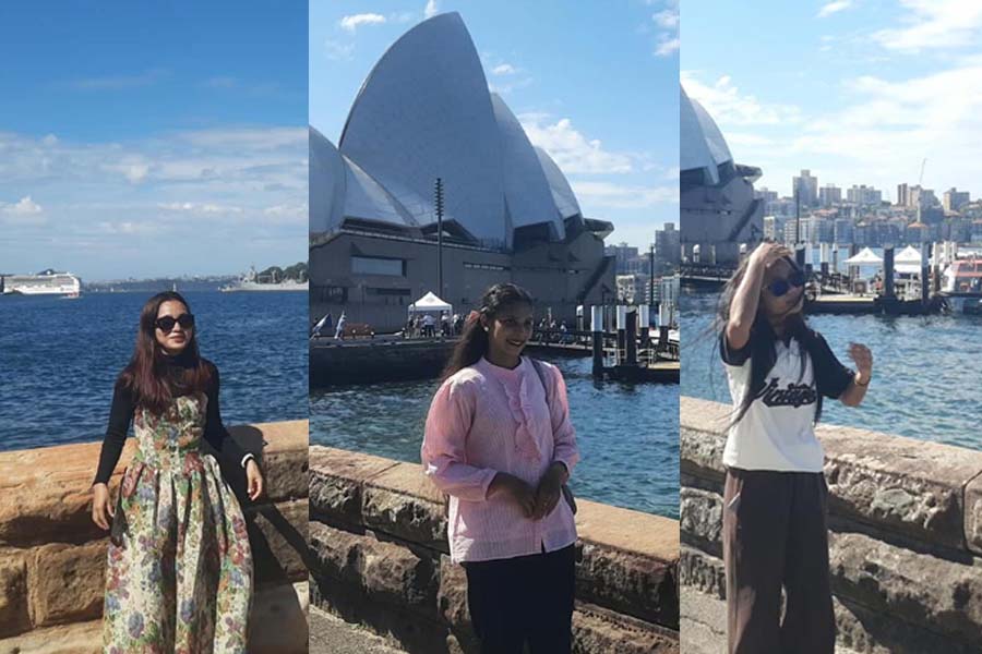 সিডনি অপেরা হাউসে বাংলাদেশ নারী ফুটবল দল