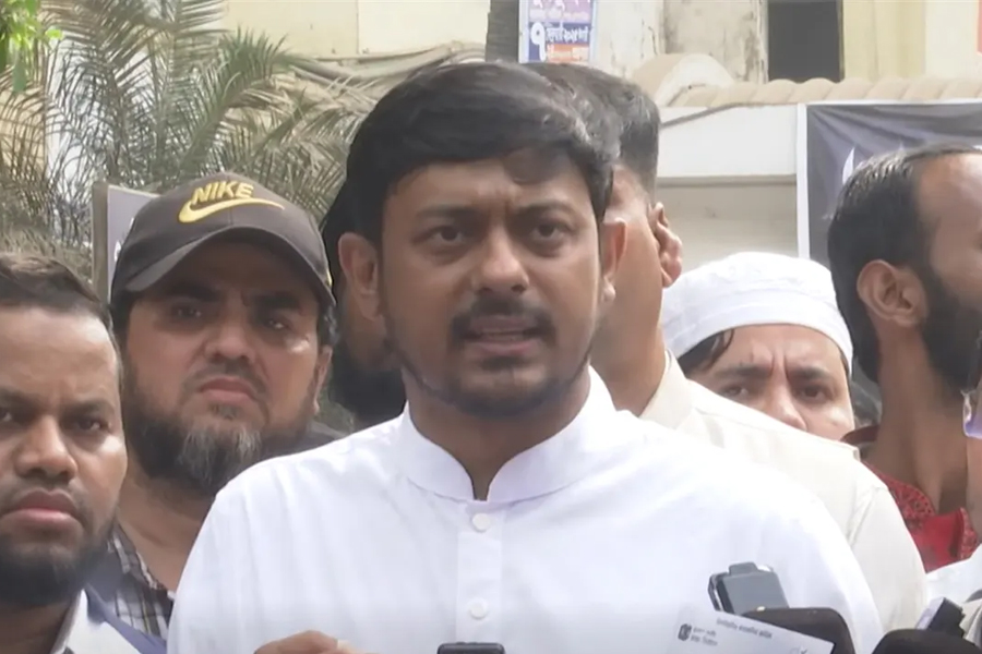 ড. ইউনূস একটি জালেমকে বাংলাদেশে নিয়ে এসেছেন