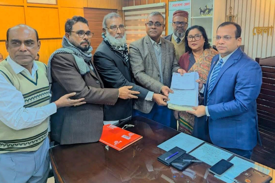 বিএনপি প্রার্থী ডাঃ আনোয়ারুল হক এর মনোনয়নপত্র দাখিল