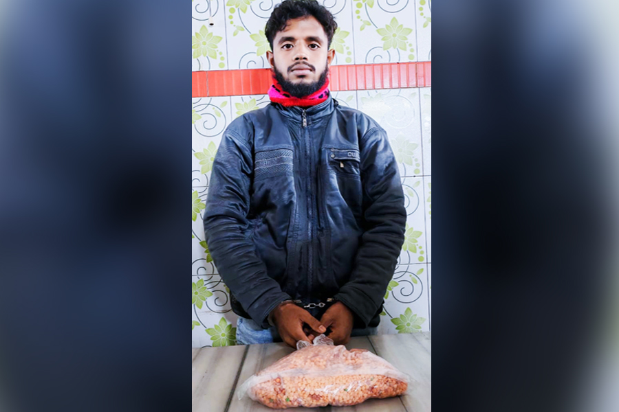 নেত্রকোণায় বিপুল পরিমাণ ইয়াবাসহ আটক ১