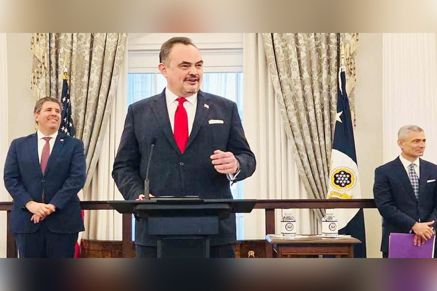 বাংলাদেশে যুক্তরাষ্ট্রের সম্পর্ক জোরদার করাই আমার লক্ষ্য: রাষ্ট্রদূত