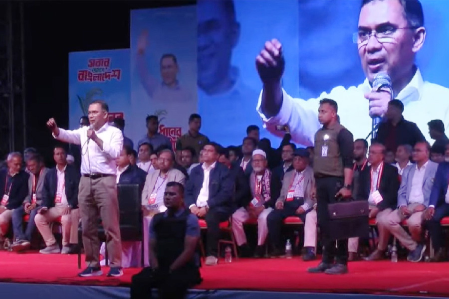 ষড়যন্ত্রকারী এক পক্ষ পালিয়েছে, আরেক পক্ষ চক্রান্ত করছে