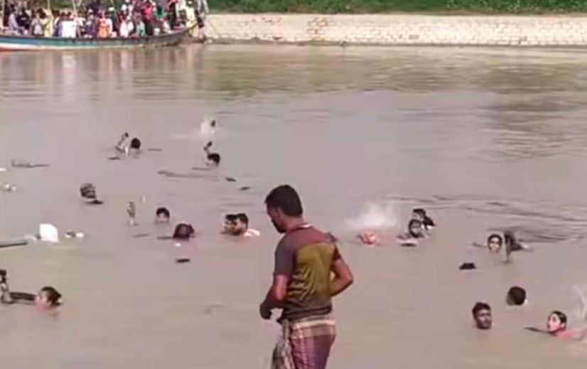 কীর্তিনাশা নদীতে যাত্রীবাহী ট্রলারডুবি