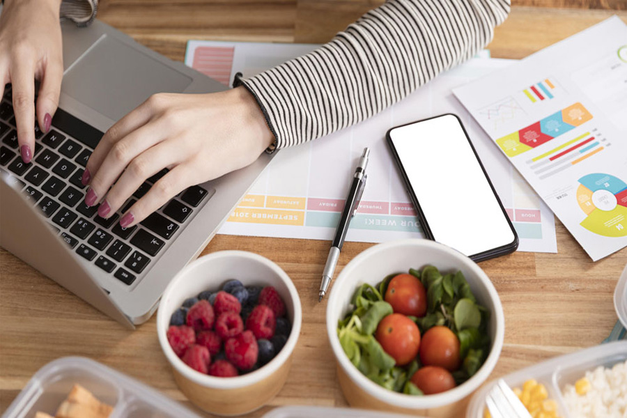 অফিসে কাজের ফাঁকে স্বাস্থ্যকর স্ন্যাকস