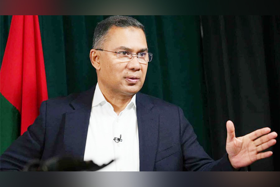 ছুটির দিনেও অফিসে প্রধানমন্ত্রী, করলেন ২ বৈঠক