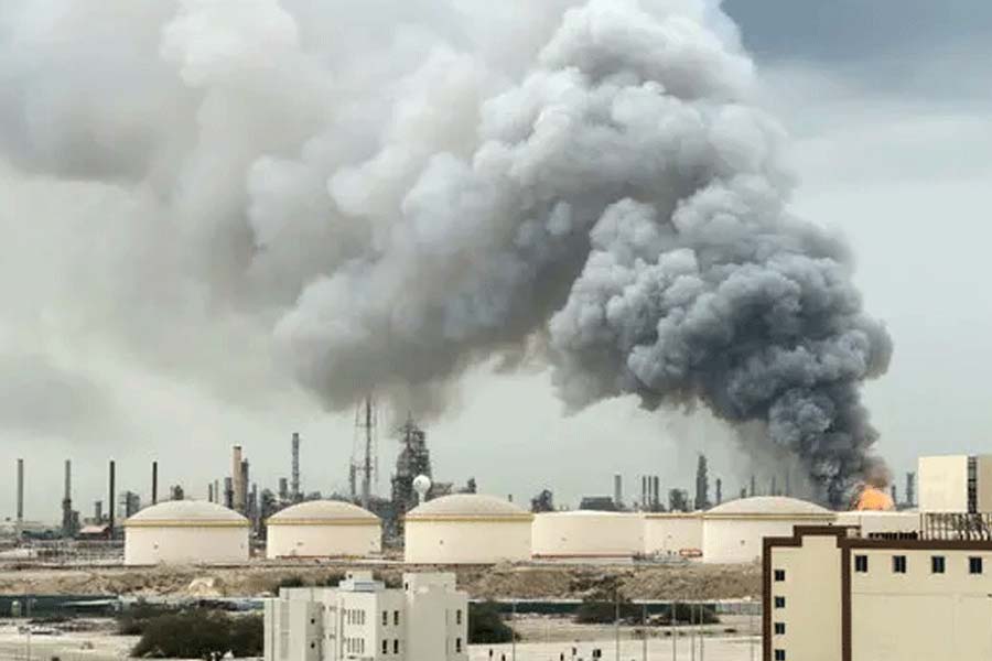 কুয়েতে ফের ড্রোন হামলা, তেল শোধনাগারে আগুন