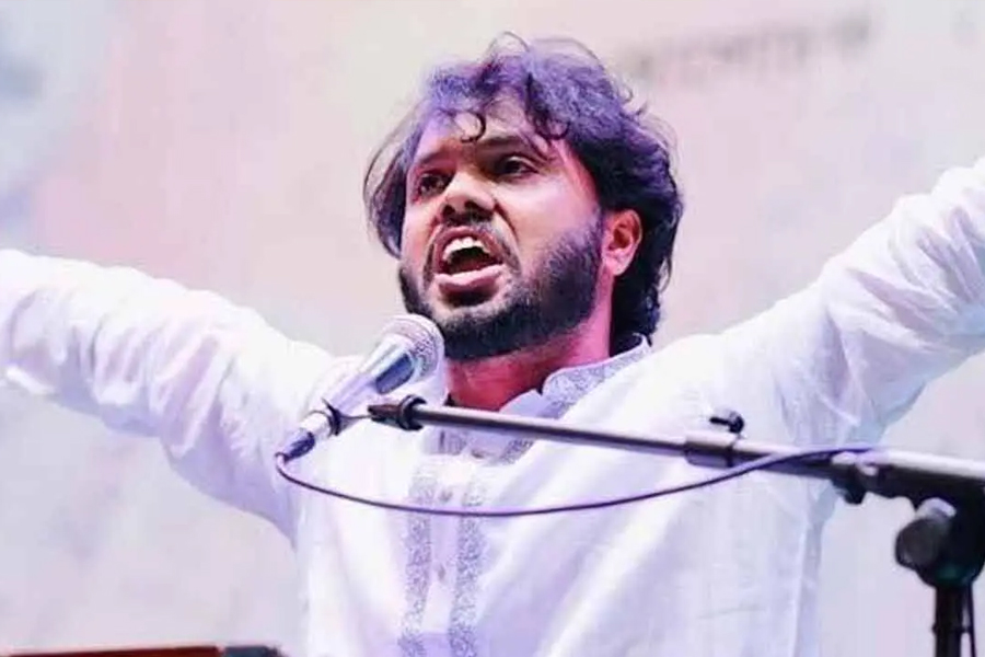 ওসমান হাদিকে নিয়ে সিঙ্গাপুরের পথে এয়ার অ্যাম্বুলেন্স