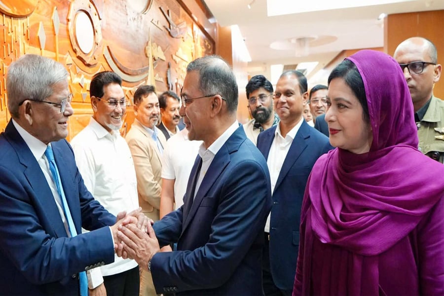 মালয়েশিয়ার উদ্দেশে ঢাকা ছাড়লেন প্রধানমন্ত্রী