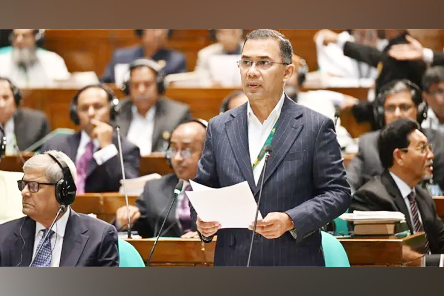 দেশের সব উপজেলায় ‘মিড ডে মিল’ চালুর ঘোষণা প্রধানমন্ত্রীর