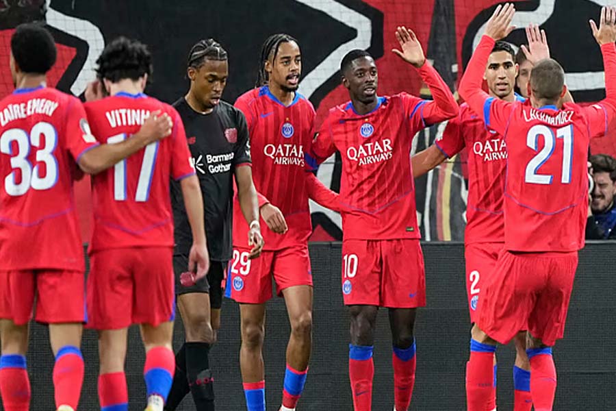 চ্যাম্পিয়ন্স লিগে গোলবন্যা, আলো কাড়ল পিএসজি