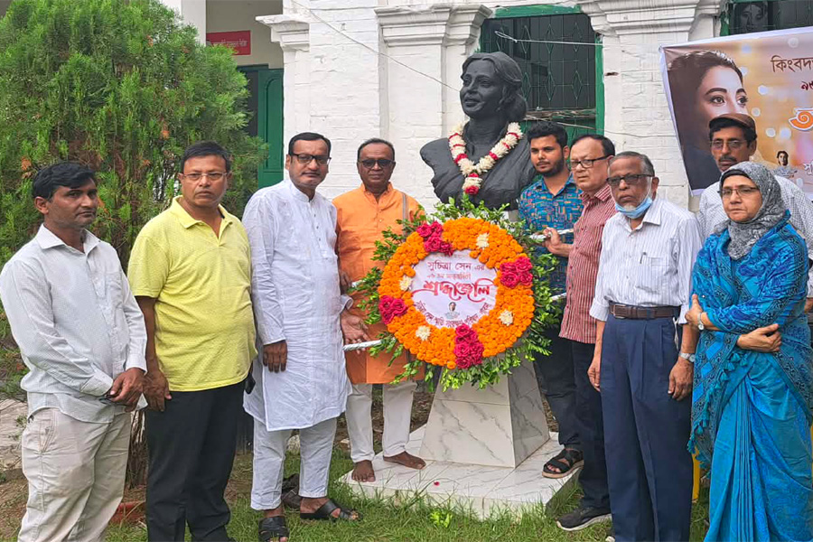 পাবনায় পৈতৃক বাড়িতে সুচিত্রা সেনের ৯৫তম জন্মবার্ষিকী পালিত