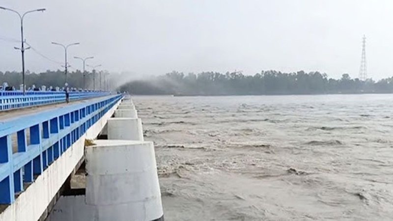 তিস্তার পানি বিপৎসীমার ৭ সেন্টিমিটার ওপরে