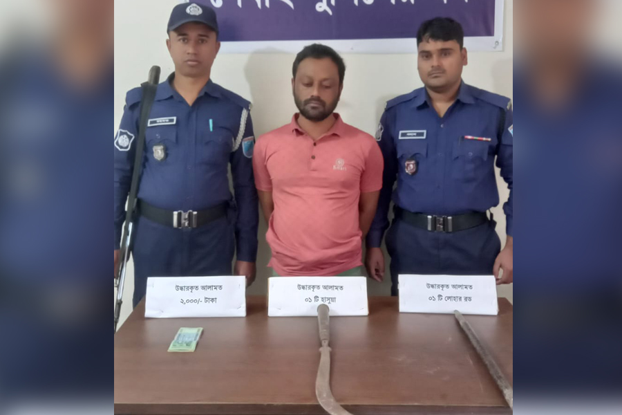 পাংশায় পুলিশের অভিযানে শীর্ষ সন্ত্রাসী মিঠু গ্রেপ্তার