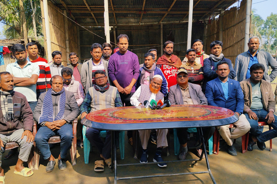 স্বতন্ত্র প্রার্থীর প্রচারে বাধা প্রদানের অভিযোগের প্রতিবাদে সংবাদ সম্মেলন