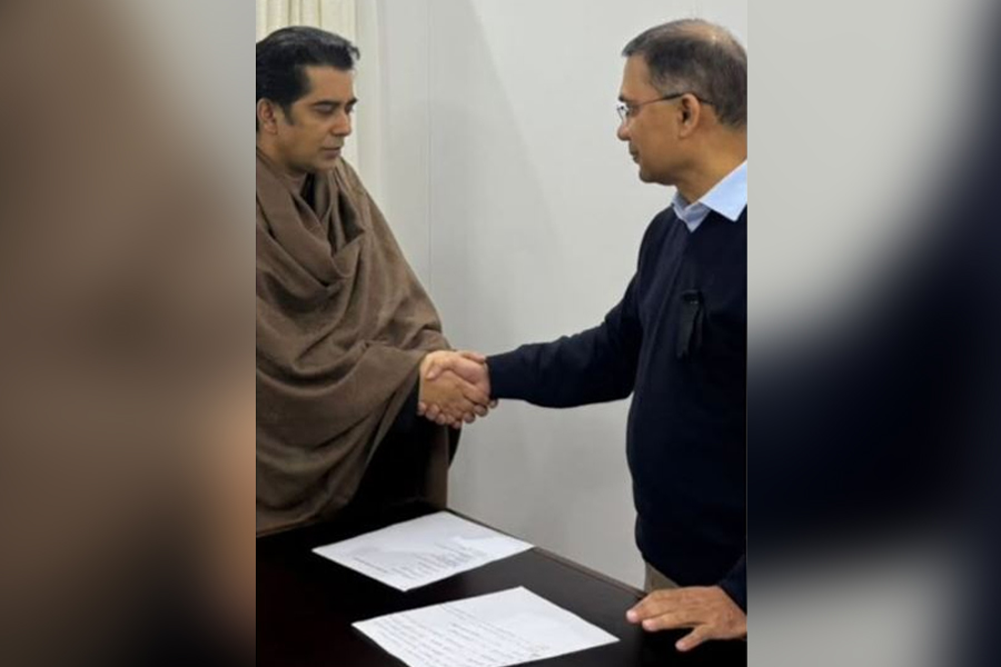 কি পার্থ তুমিও কি চলে যাচ্ছো