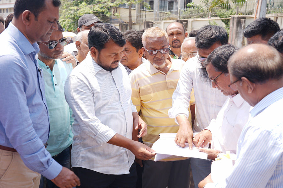ফ্লাইওভার-সড়ক উন্নয়ন কাজ পরিদর্শনে রাজশাহী সিটি প্রশাসক