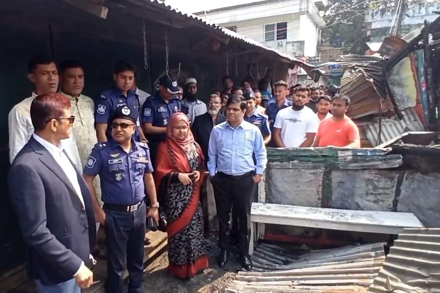 ক্ষতিগ্রস্তদের পাশে থাকার আশ্বাস প্রতিমন্ত্রীর