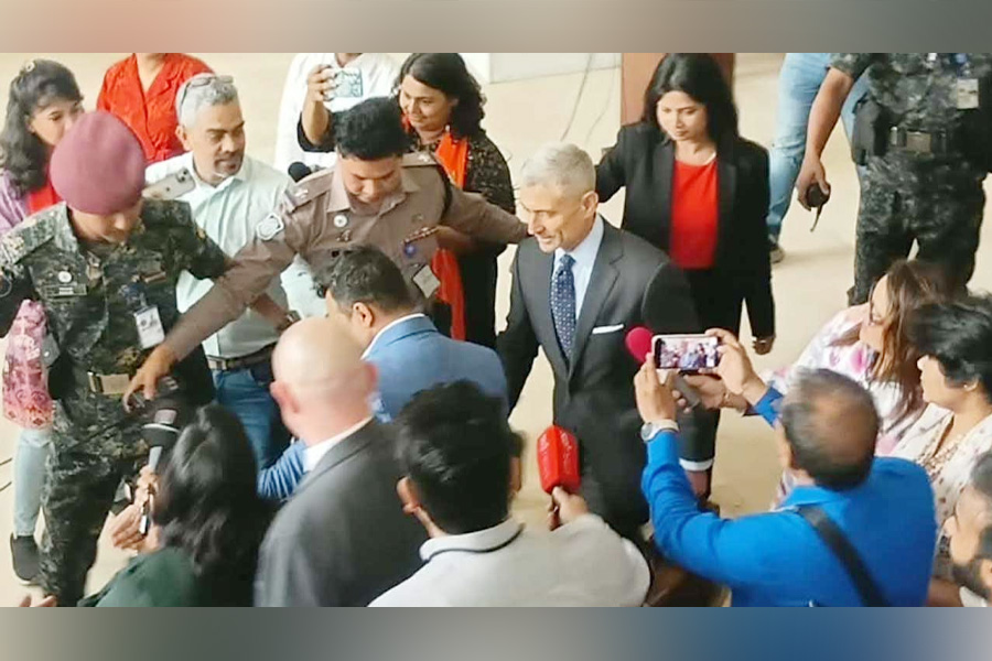 পররাষ্ট্রমন্ত্রীর সঙ্গে পল কাপুরের বৈঠক