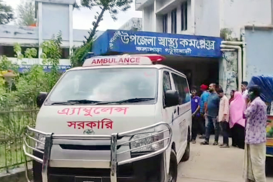 কলাপাড়ায় নিজ ঘরে গৃহবধূকে গলা কেটে হত্যা