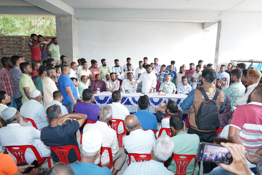 রাসিক প্রশাসকের নওদাপাড়া বাজারসহ উন্নয়নকাজ পরিদর্শন