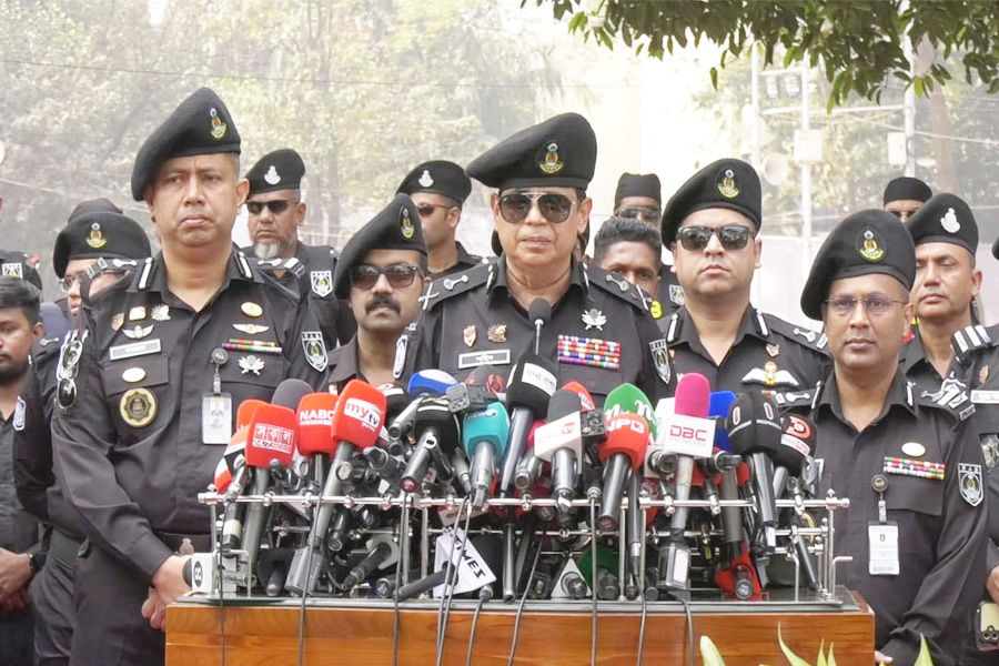 কেন্দ্রীয় শহীদ মিনারসহ সারাদেশে নিরাপত্তা ব্যবস্থা জোরদার