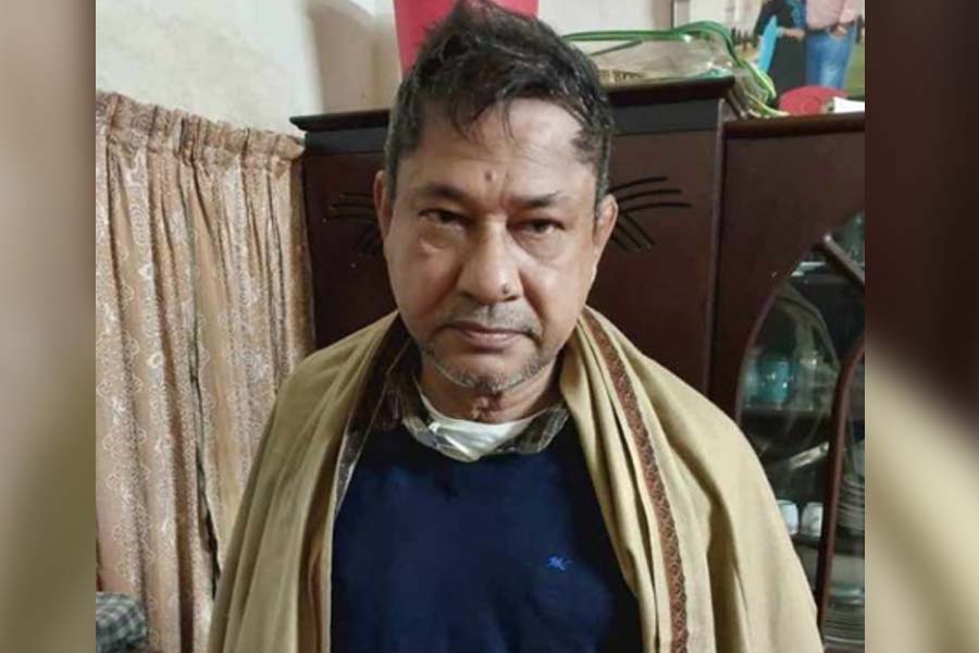 বগুড়ার সাবেক এমপি রিপু ও স্ত্রীর বিদেশযাত্রায় নিষেধাজ্ঞা