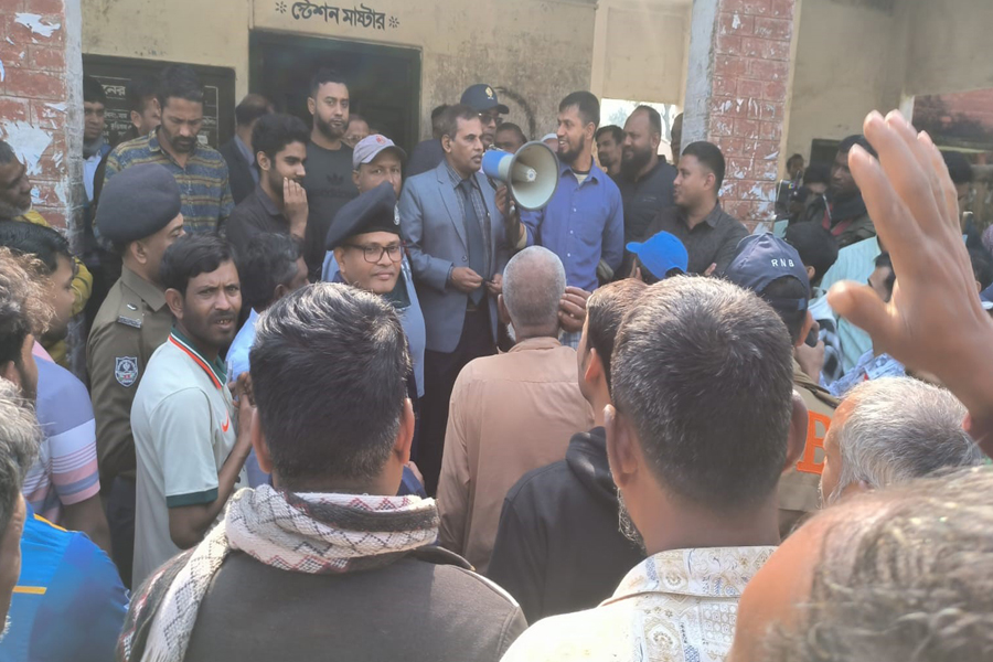 রাজারহাট রেল স্টেশন প্লাটফর্ম নির্মাণ এ বছরই