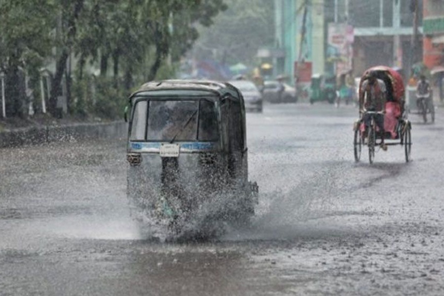 শক্তিশালী বৃষ্টি বলয়ের আভাস, সক্রিয় থাকবে যতদিন