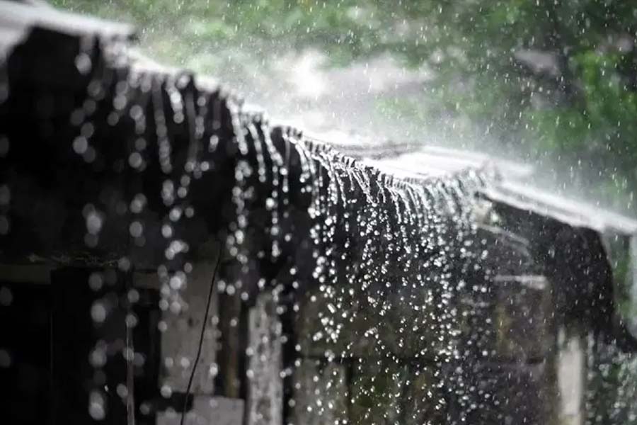 সারাদেশে বজ্রসহ বৃষ্টির পূর্বাভাস, কোথাও শিলাবৃষ্টির শঙ্কা