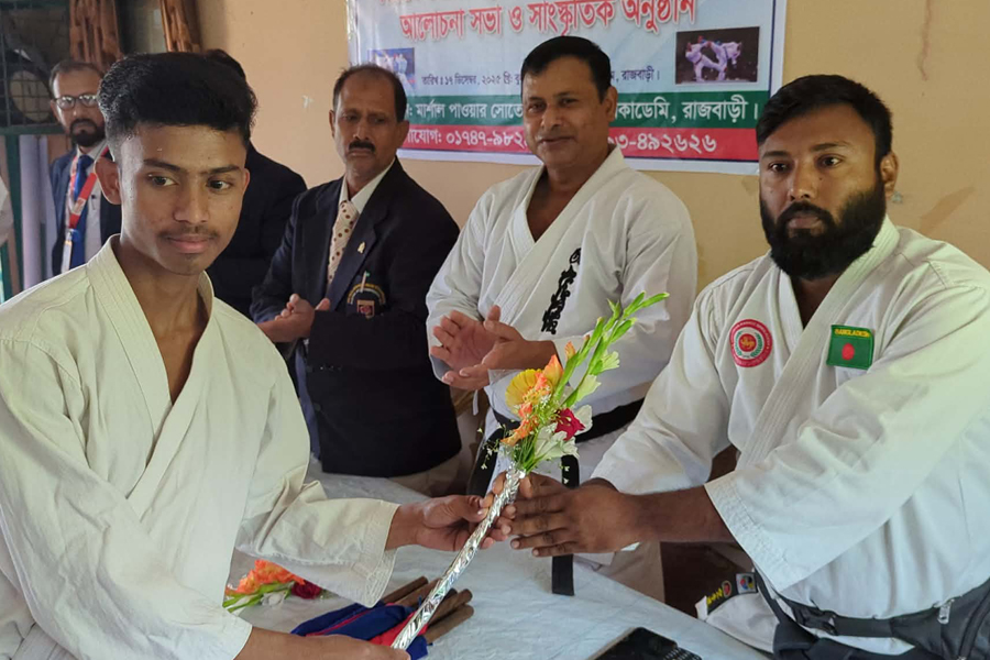 দিনব্যাপী কারাতে প্রশিক্ষণ, বেল্ট পরীক্ষা ও মোটিভেশন অনুষ্ঠান