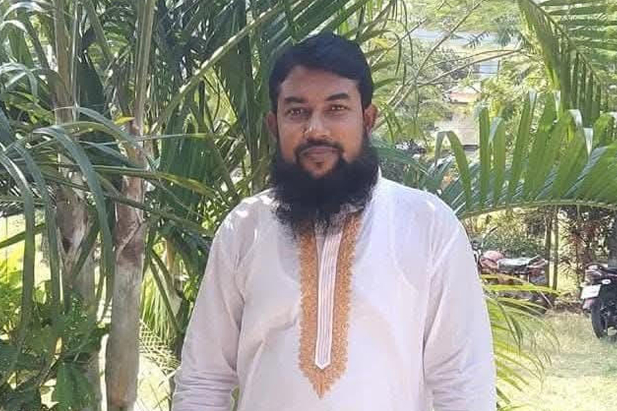 কোচিং সেন্টারে ছাত্রীকে শ্লীলতাহানি, অভিযুক্ত শিক্ষককে গণধোলাই