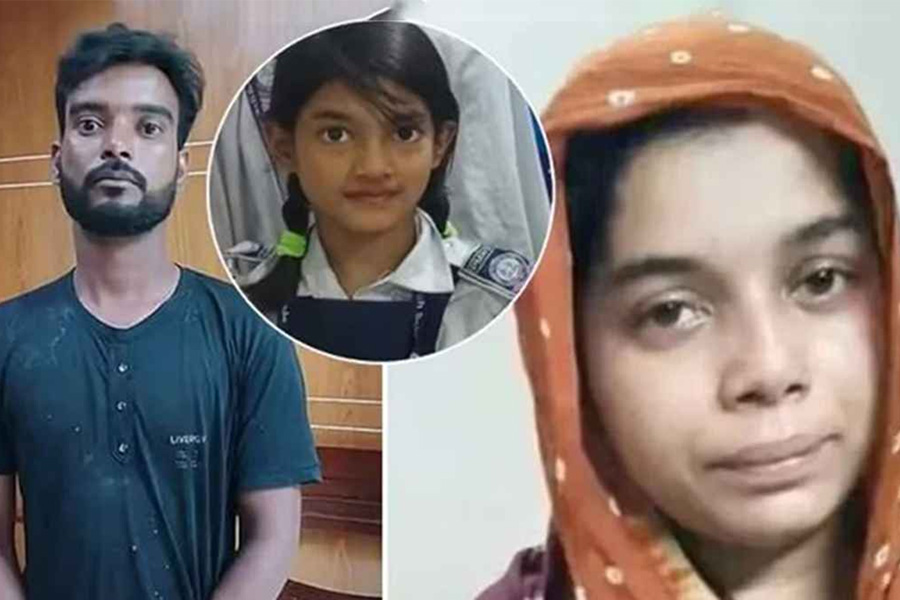 আদালতে নেওয়া হয়েছে আসামি সোহেল রানা ও স্বপ্নাকে