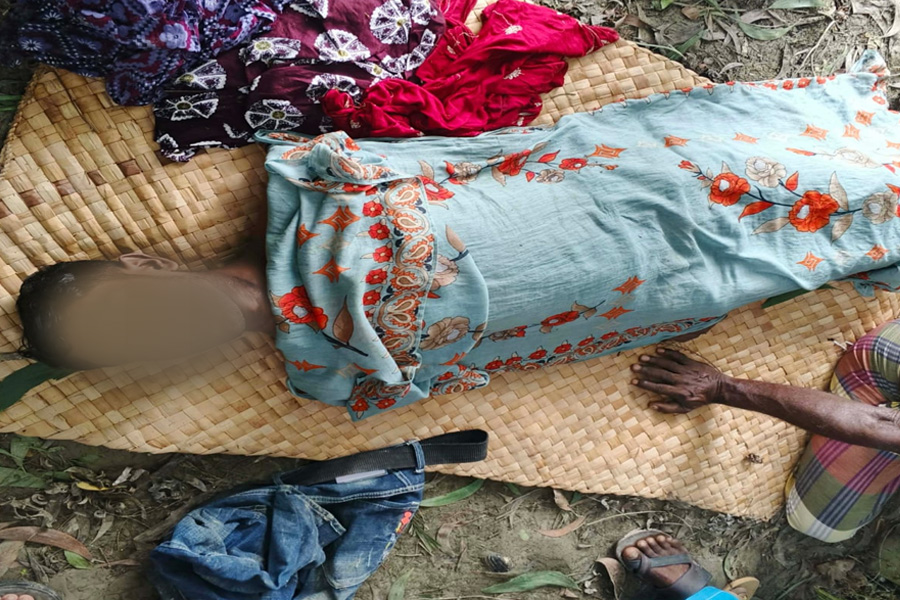 রাঙ্গাবালীতে রহস্যজনক মৃত্যু, গাছে ঝুলন্ত যুবকের মরদেহ উদ্ধার