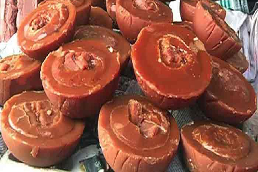 আসল খেজুরের গুড় চেনার সহজ ও কার্যকর উপায়