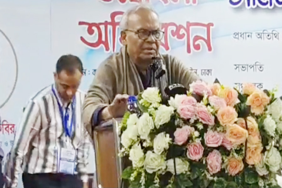 প্রতিশ্রুতি বাস্তবায়নে নিরলস কাজ করছেন প্রধানমন্ত্রী: রিজভী
