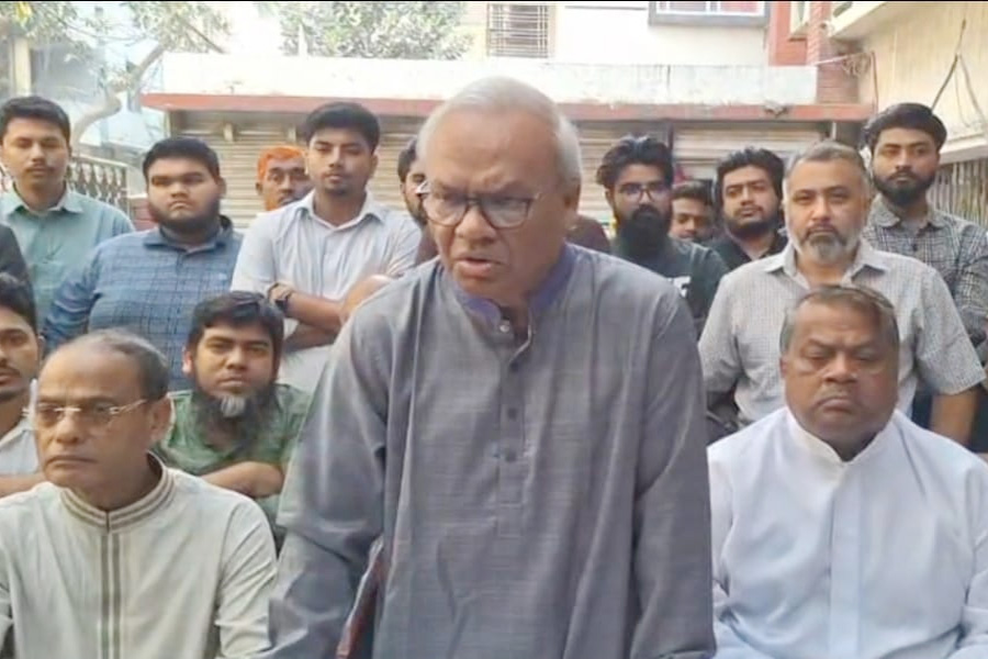 খালেদা জিয়ার অসুস্থতায় উদ্বিগ্ন সারাদেশ: রিজভী