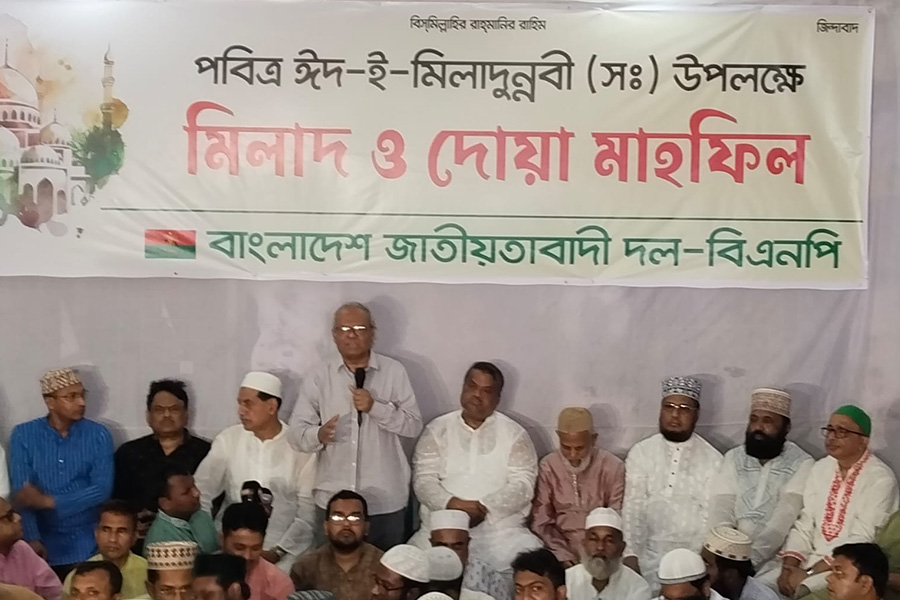 দেশের ভেতরে গভীর একটি চক্রান্ত চলছে : রিজভী
