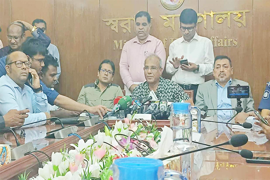 জনমনে নেই কোনো শঙ্কা: স্বরাষ্ট্র উপদেষ্টা