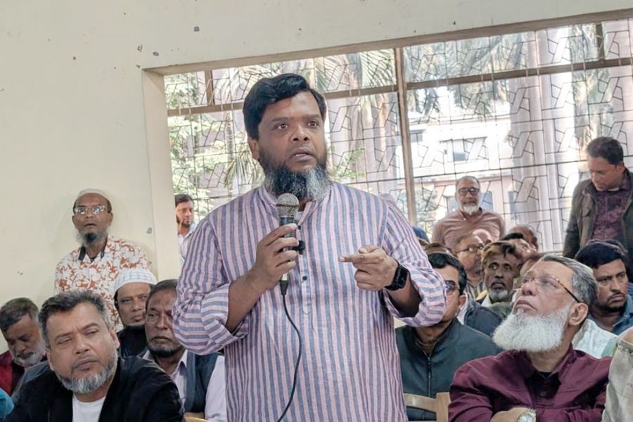 রাগ, ক্ষোভ ভুলে গিয়ে কাঁধে কাঁধ মিলিয়ে কাজ করার আহ্বান