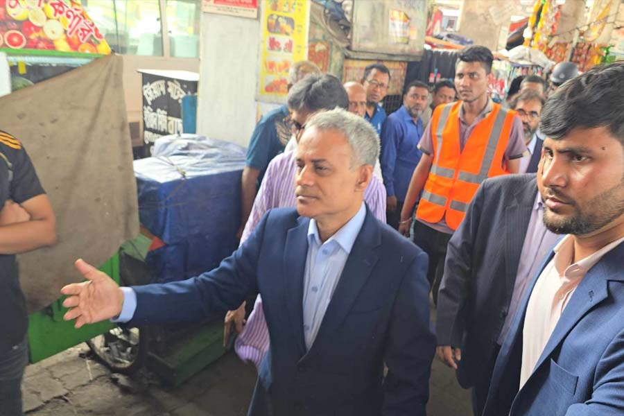 নির্ধারিত ভাড়া ক্রস করেছে এমন নজির আমি পাইনি: সড়কমন্ত্রী