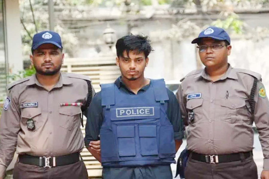 অনৈতিক প্রস্তাবে ক্ষিপ্ত, রুমমেটের হাতে হত্যা