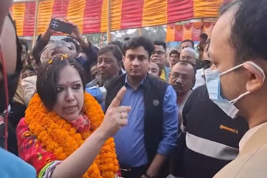 ম্যাজিস্ট্রেটকে ওয়ার্নিং দিলেন রুমিন ফারহানা