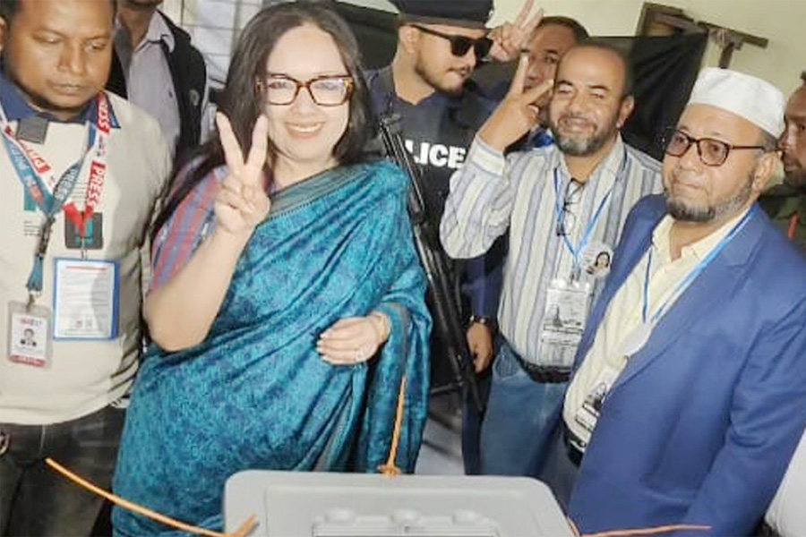 আশুগঞ্জে জোরপূর্বক ব্যালট সিল মারার চেষ্টা