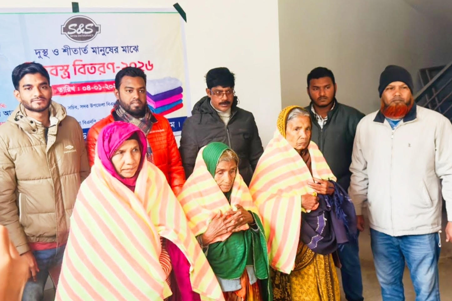 সার্ভিস এন্ড সলিউশন আইটি'র উদ্যোগে শীতবস্ত্র বিতরণ