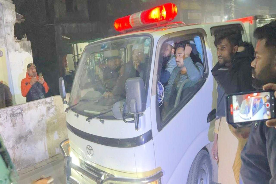 মৃত স্ত্রী ও শিশুপুত্রের মরদেহ দেখার সুযোগ সাদ্দামের